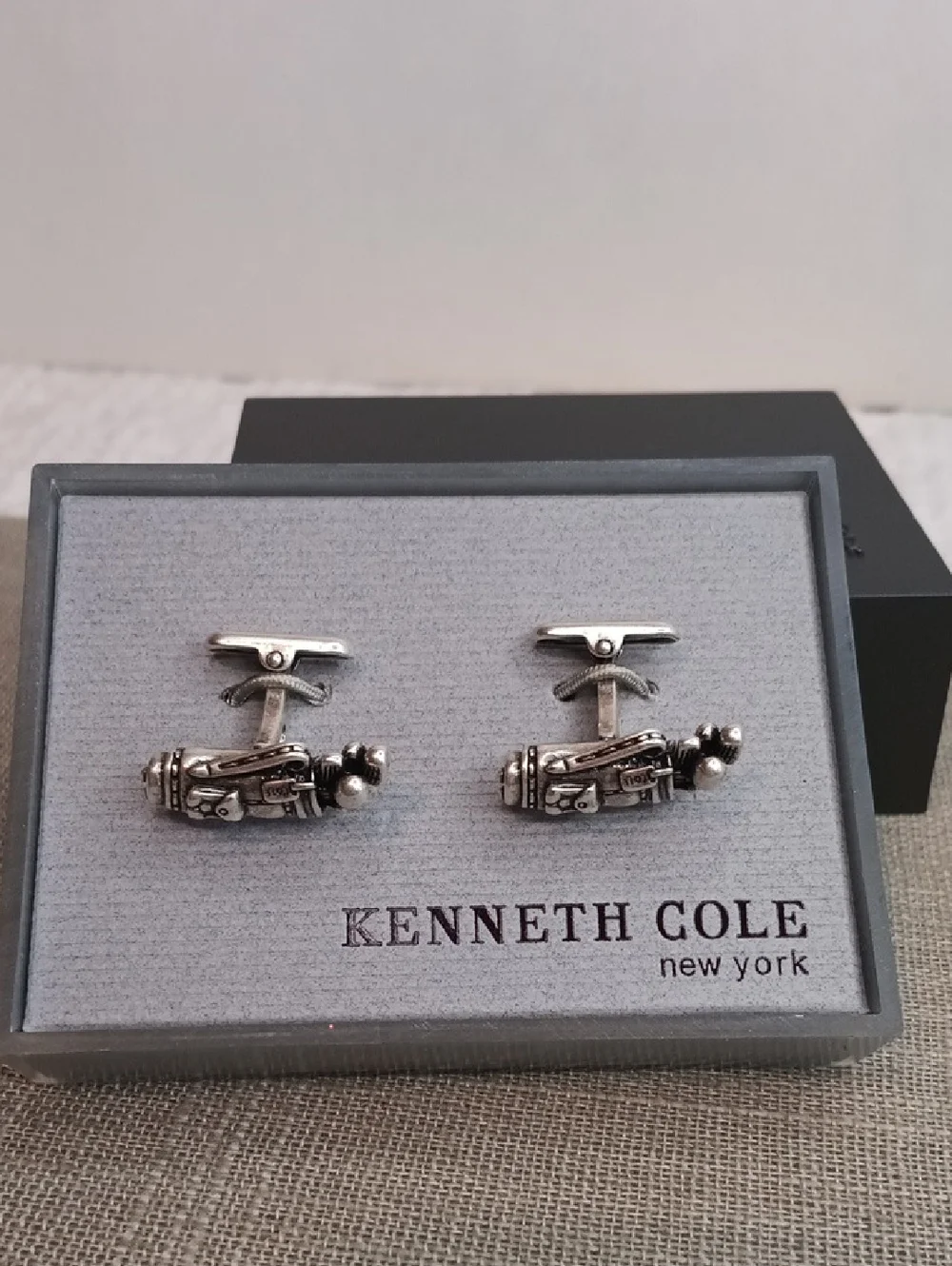 Kenneth Cole New York Silver Golf Bag Cuff Links - Detailed Club Design